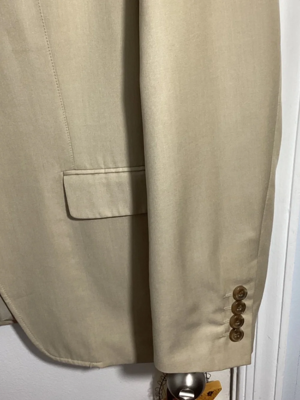 NWOT MEN'S AMERICAN RAG SIZE LARGE SLIM FIT BEIGE BLAZER